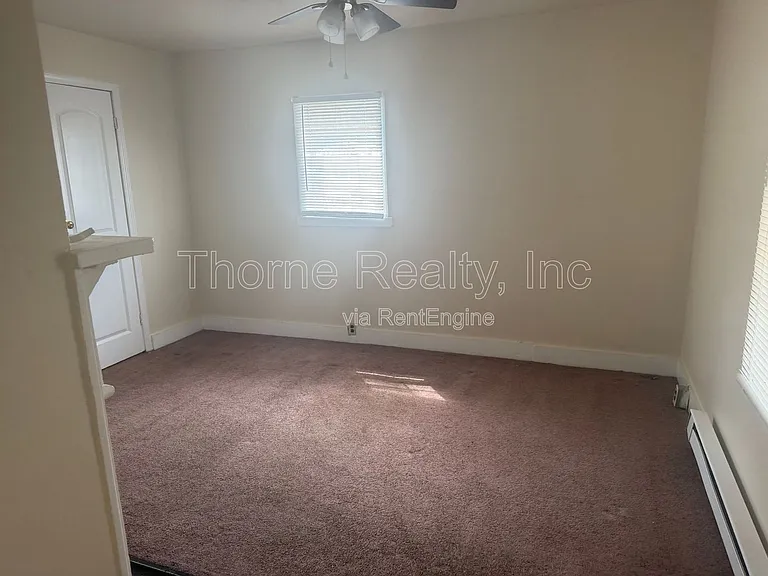 517 NE Main St — Photo 17