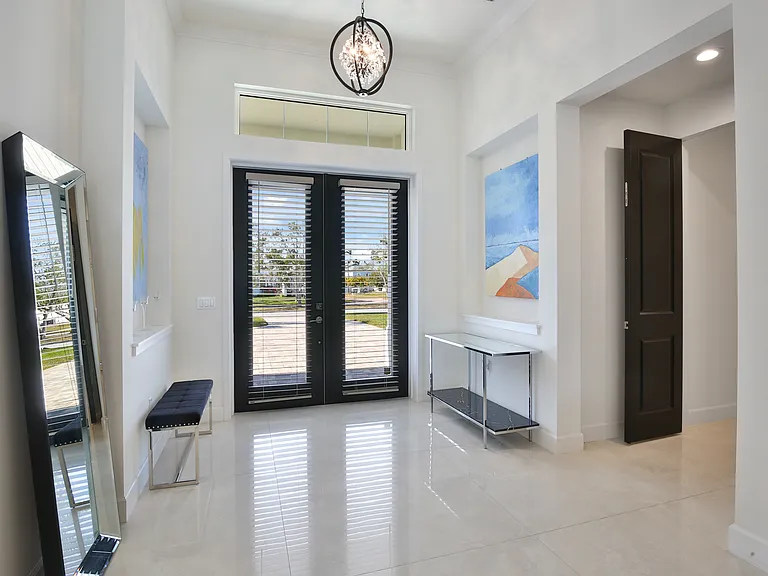 1115 Mallorca Dr — Photo 21