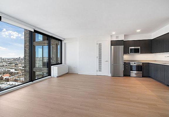 5th image of 662 Pacific St #25T