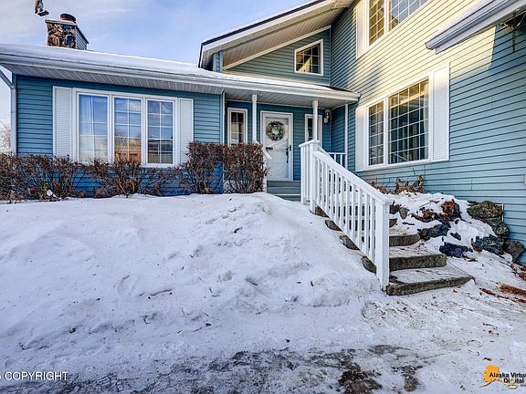 2nd image of 2201 Belmont Dr