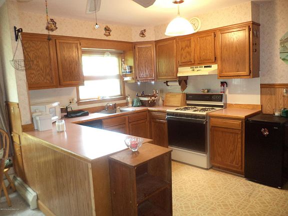3rd image of 2 Saint Pierri Ct