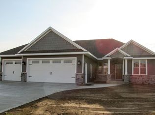 1656 Steiner Ln, Green Bay, WI 54313