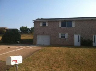 36 Windcrest Dr, Cecil, PA 15321