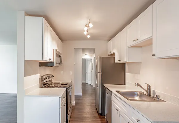 Cedar Park Apartments — Photo 1