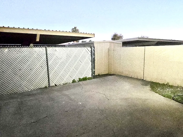 3320 S Juniper St — Photo 2