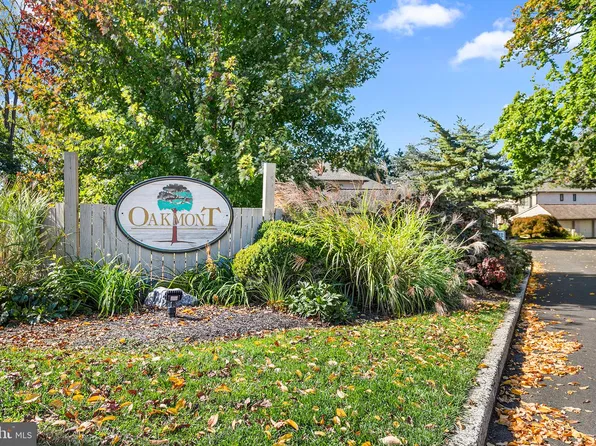 17 Oakmont Pl, Media, PA 19063