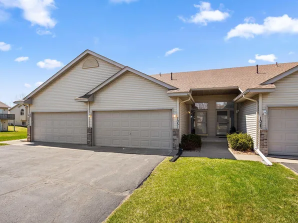 1051 Honeysuckle Ln SE, Cambridge, MN 55008