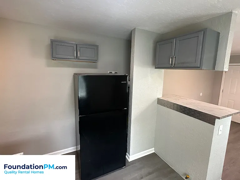 869 N Bingham St — Photo 8