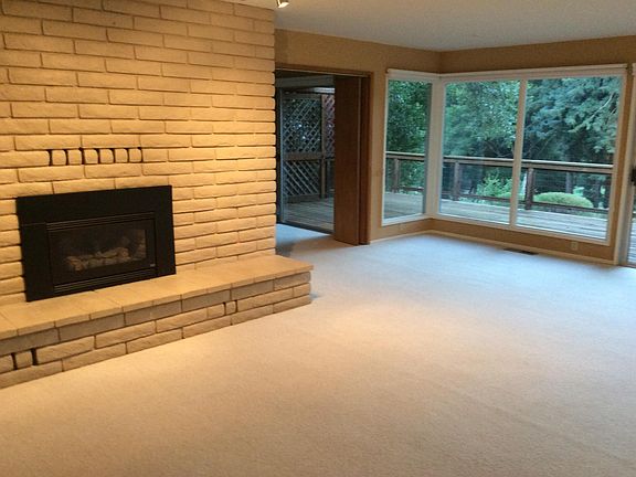 3rd image of 307 W Hilton Dr