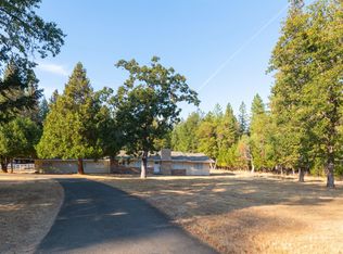 1168 Queens Branch Rd, Rogue River, OR 97537