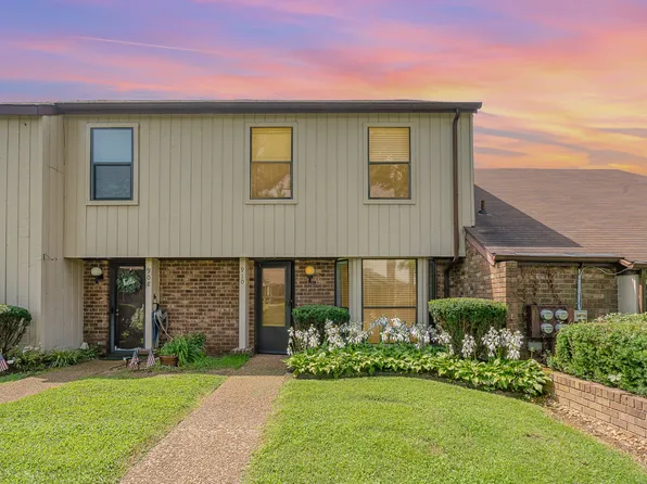 910 Old Fountain Pl, Hermitage, TN 37076
