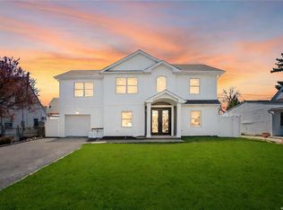 80 Grey Ln, Levittown, NY 11756