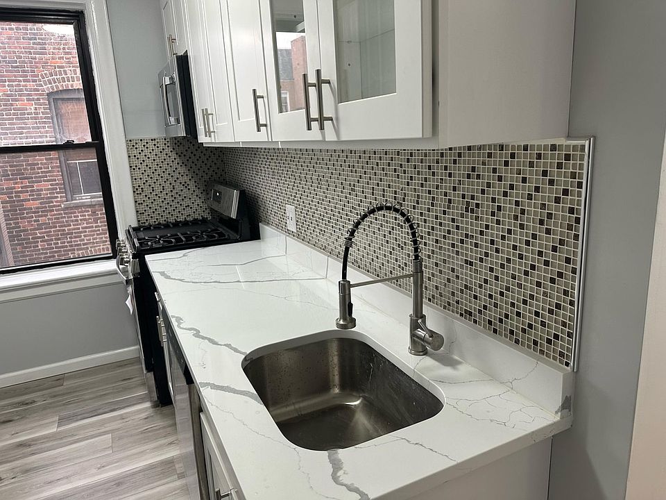 1st image of 429 Fairmount Ave APT 402
