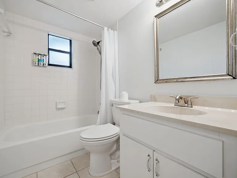 219 E Hartford St #1-6-4A — Photo 16