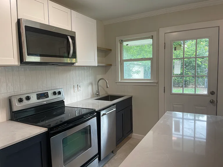 10513 Aledo Dr — Photo 6