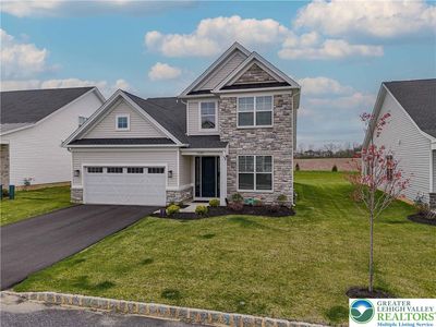 7049 Oak Ln E, Bath, PA, 18014