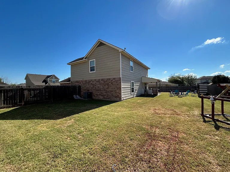 2502 Horse Shoe Dr — Photo 10