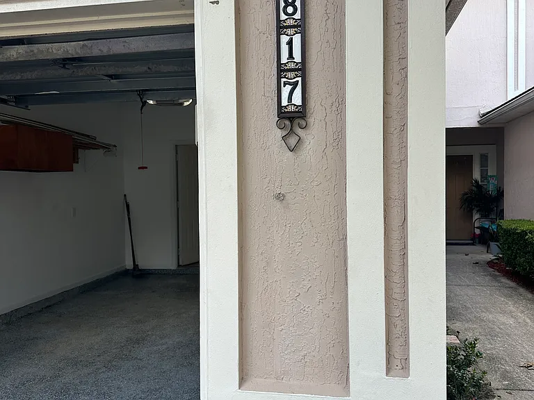 817 Southern Creek Dr — Photo 10