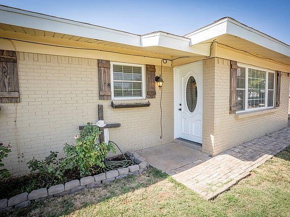 4th image of 4405 Wilshire Dr