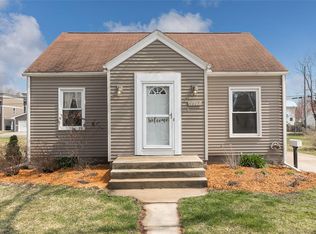 1615 8th St NW, Cedar Rapids, IA 52405