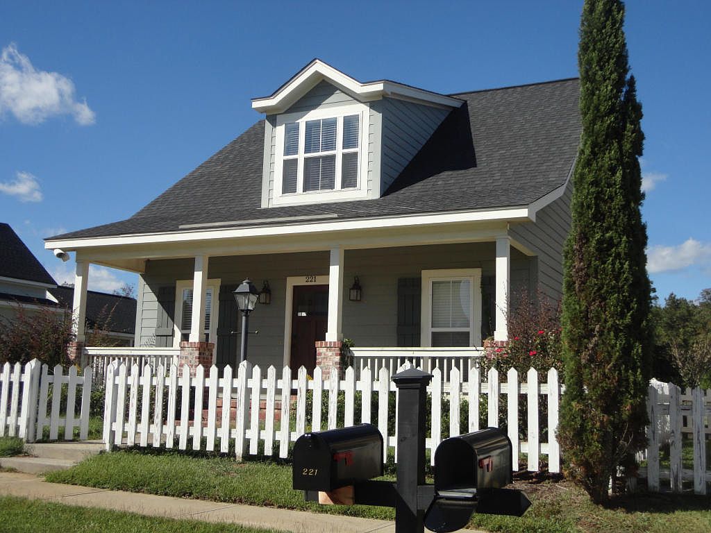 221 Legacy Blvd, Hattiesburg, MS 39402 | Zillow
