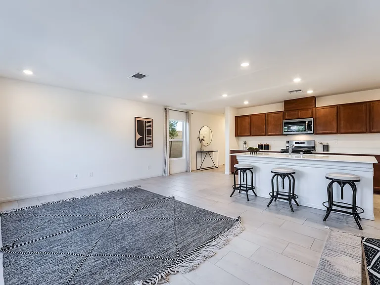 4327 W Gary Ave — Photo 11