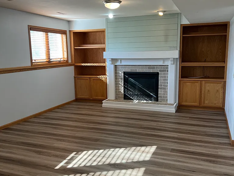 987 N Thompson Rd — Photo 10