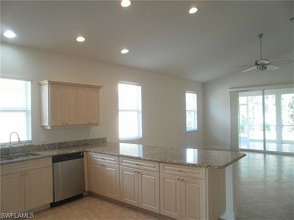 5th image of 831 108th Ave N