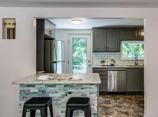 9939 SW 35th Ave, Portland, OR 97219