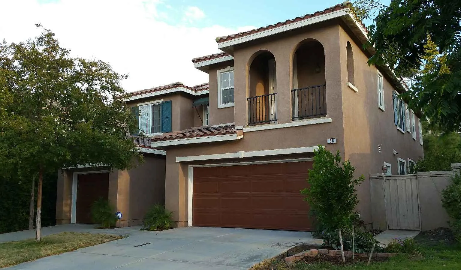 4 bed, 3.5 bath, 3275 sqft, $4,000 — Photo 1
