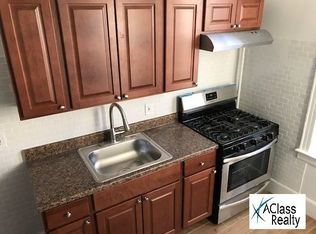 3003 47th St #2R, Astoria, NY 11103