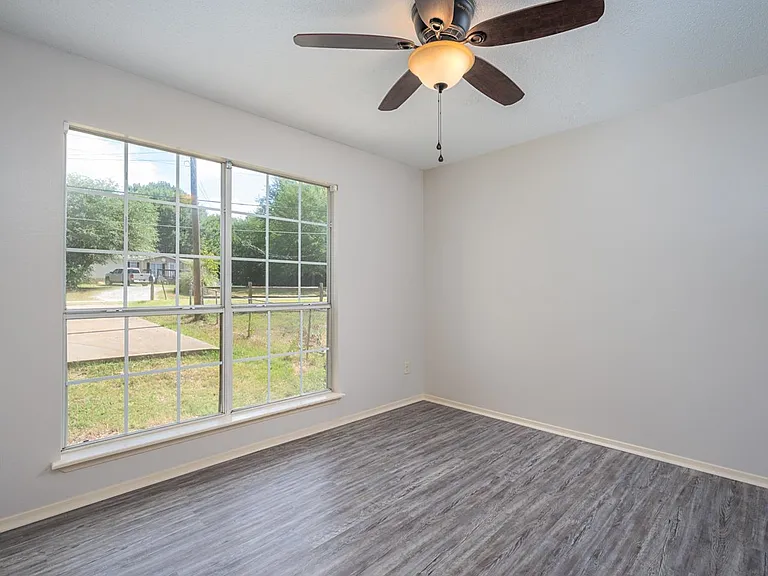 15509 Cedar Bay Dr — Photo 14