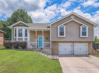 1223 NE Depot Dr, Lees Summit, MO 64086