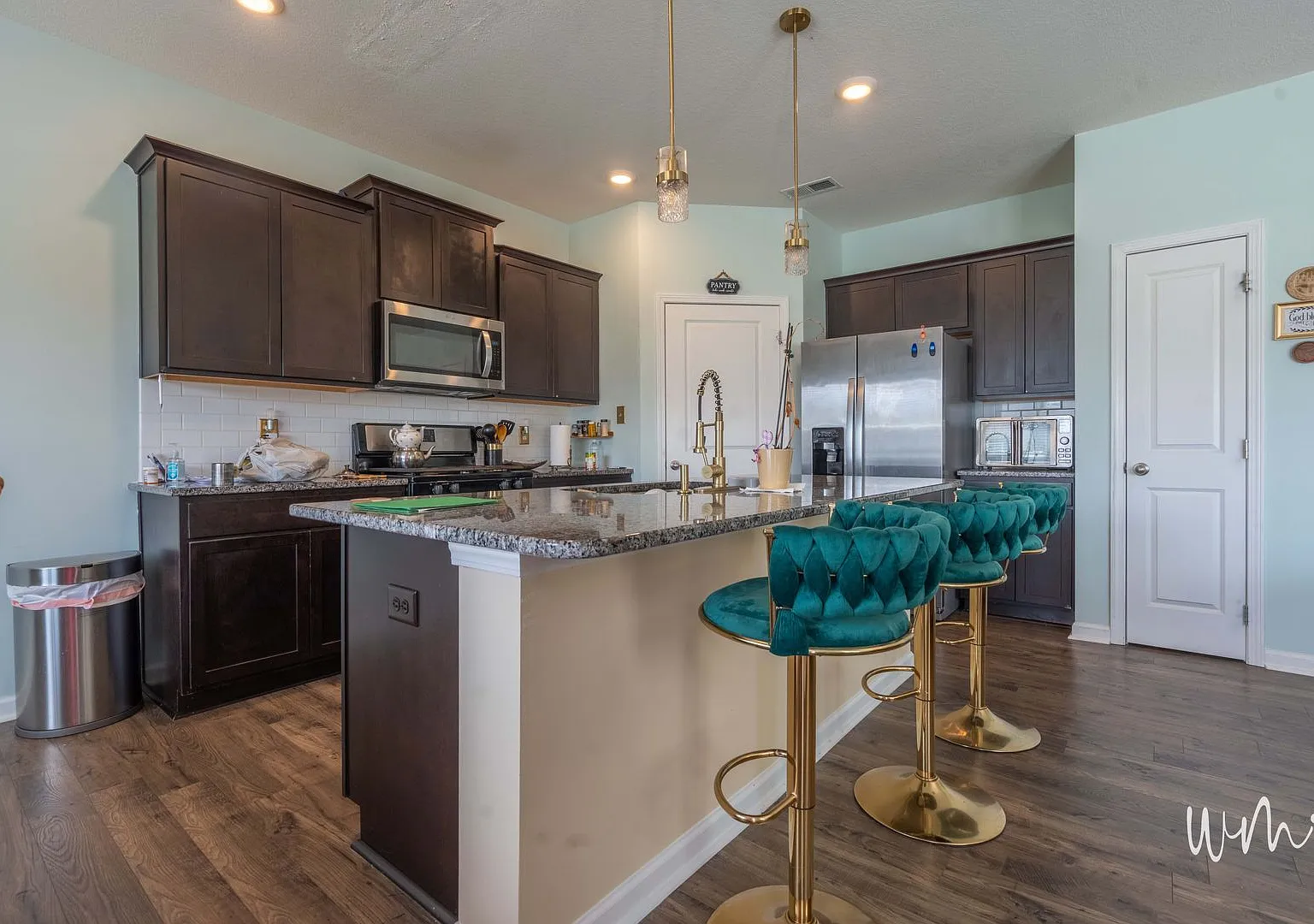 3 bed and 2.5 bath house with 2 car garage near ETSU - move in ready — Photo 4