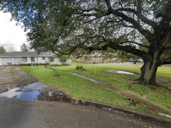 2201 8th St, Galena Park, TX 77547