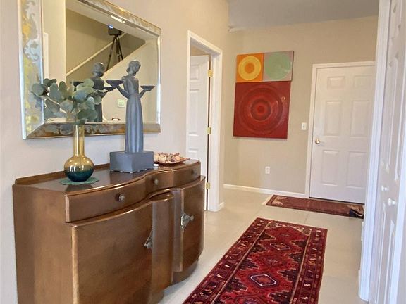 4th image of 233 N Lakeshore Blvd #9