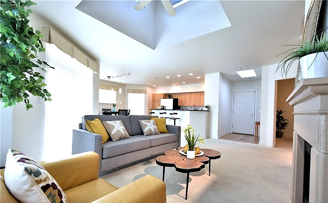 2 bed, 1303 sqft, $4,500 — Photo 1