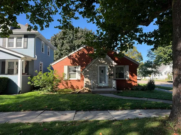 1300 Arthur Ave, Racine, WI 53405