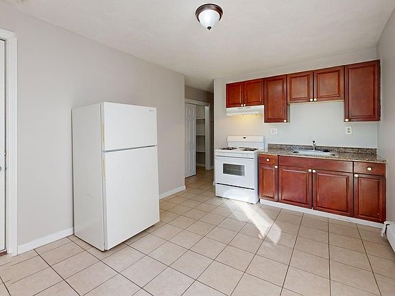 3rd image of 273 Maverick St APT 2