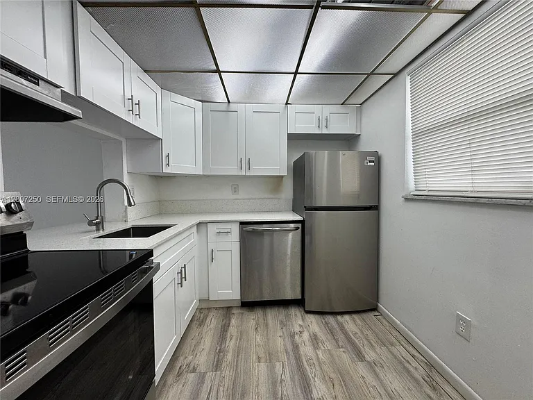 2800 NW 56th Ave #D401 — Photo 6
