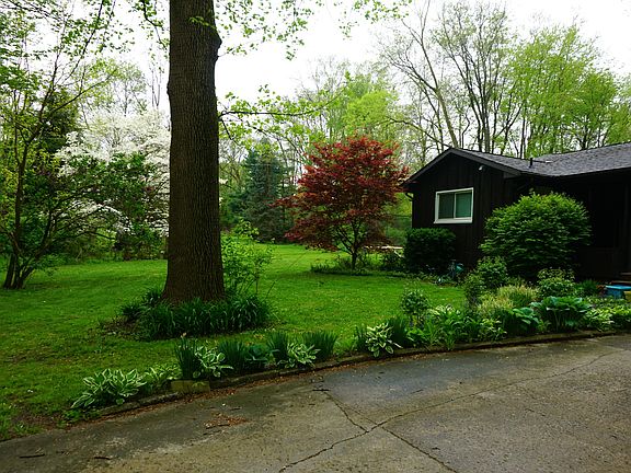 2nd image of 59435 Downey Ave