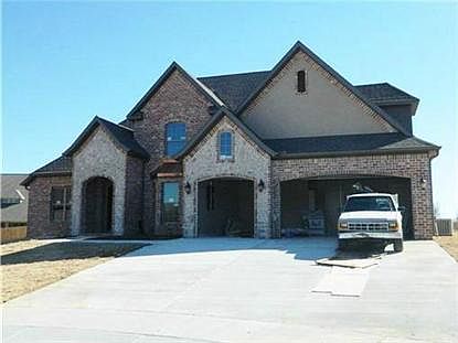 1st image of 4402 NE Green Creek Cv