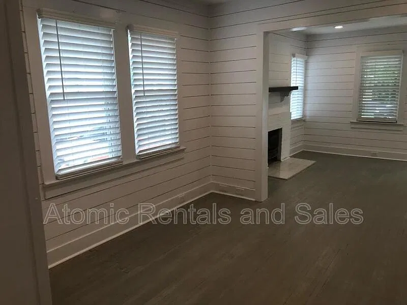 2 bed, 1.0 bath, 948 sqft, $1,600 — Photo 2