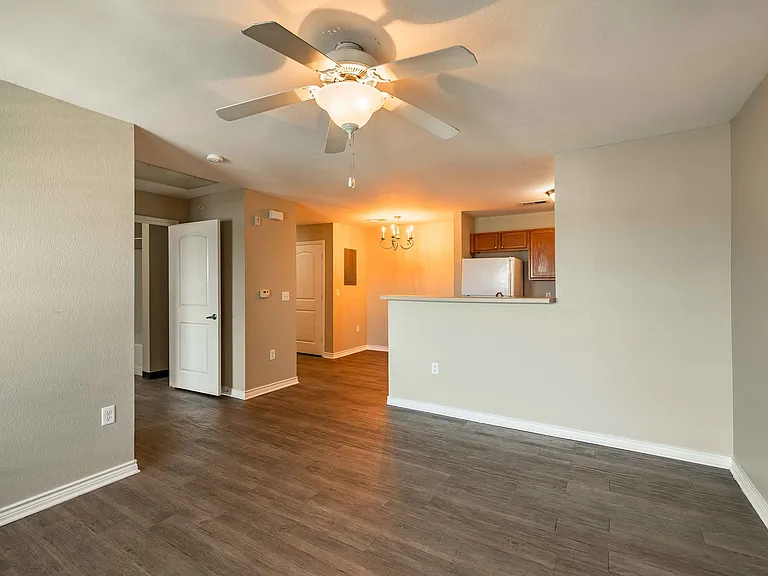Elegant Dining Rooms at Inwood Crossings Apartments in Wichita, KS