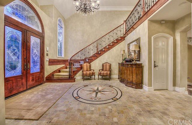 1st image of 10682 Villa Del Cerro