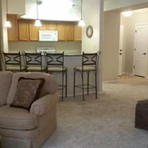 2 bed, 1111 sqft, $1,650 — Photo 3