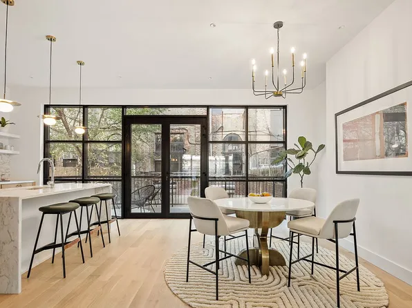 24 Belvedere St, Brooklyn, NY 11206