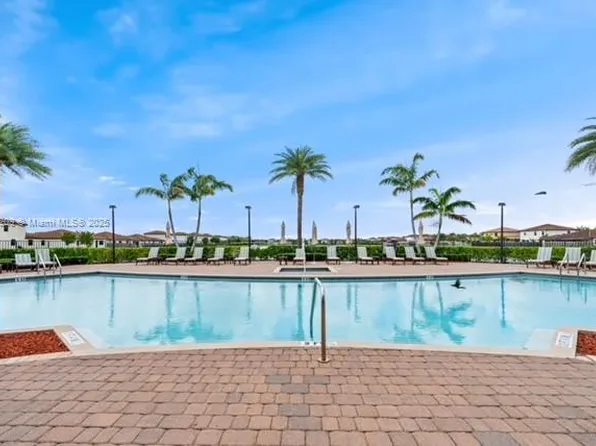 2745 SE 1st St, Homestead, FL 33033