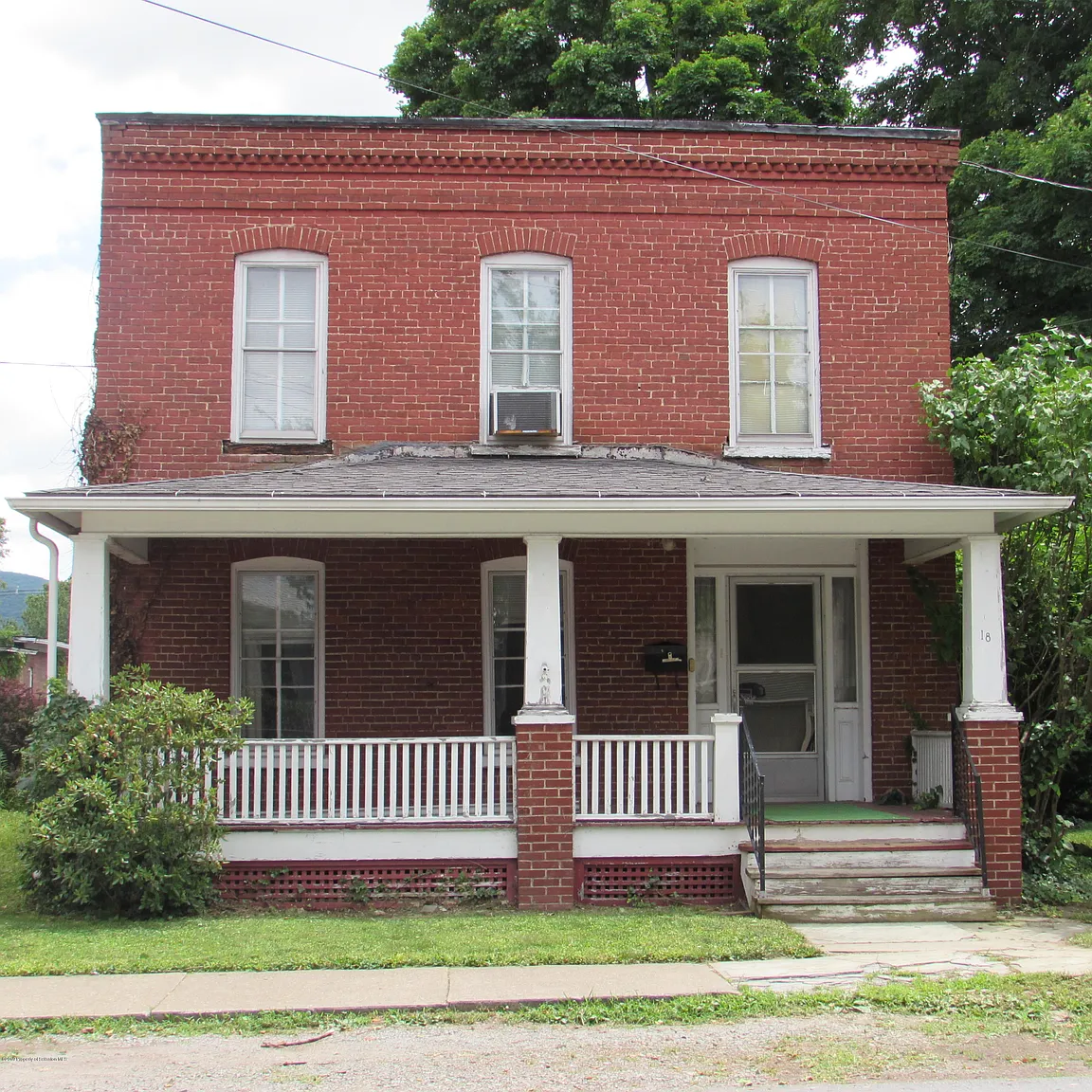 18 Slocum Ave photo 1
