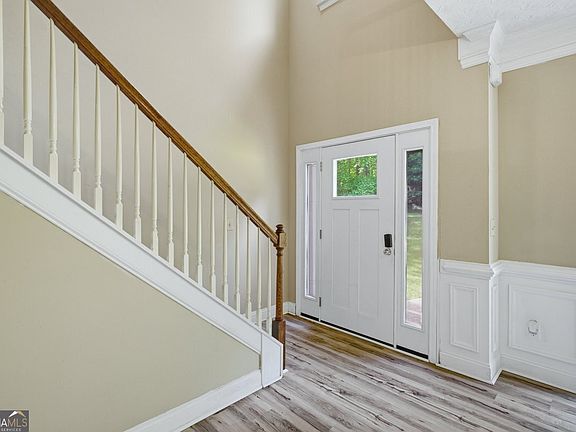 4th image of 1231 Hillview Rd